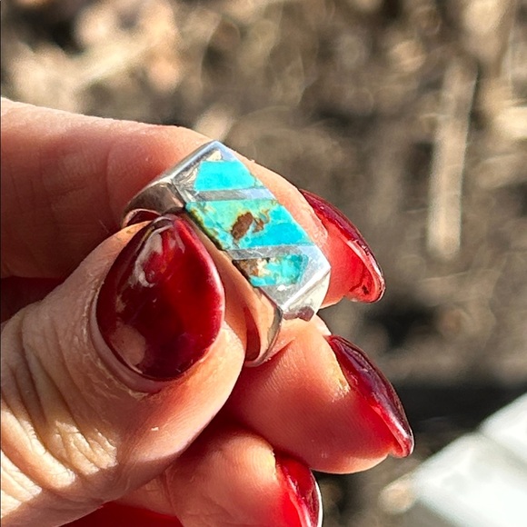 Vintage Turquoise Inlay Sterling Silver Ring - Picture 10 of 11